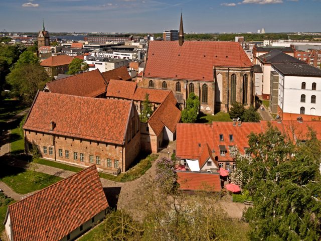 Kloster zum Heiligen Kreuz, Rostock