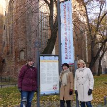 The first Brick Gothic information signs in front of Frankfurt’s Marienkirche (St. Mary’s Church)