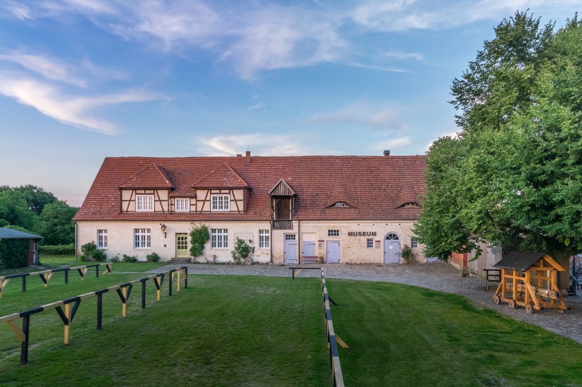 Höhenburg, Marstall, Burg Stargard